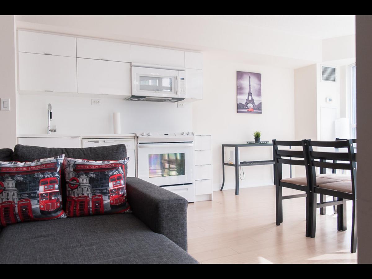 N2N Suites - Downtown Lake & City View Apartments 토론토 외부 사진